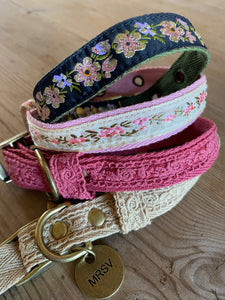 Walk in Style Dog Collar - Raspberry Lace