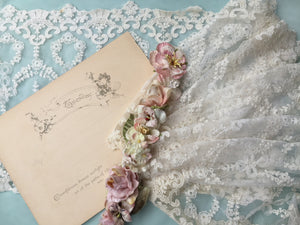 Vintage Chantilly Lace,